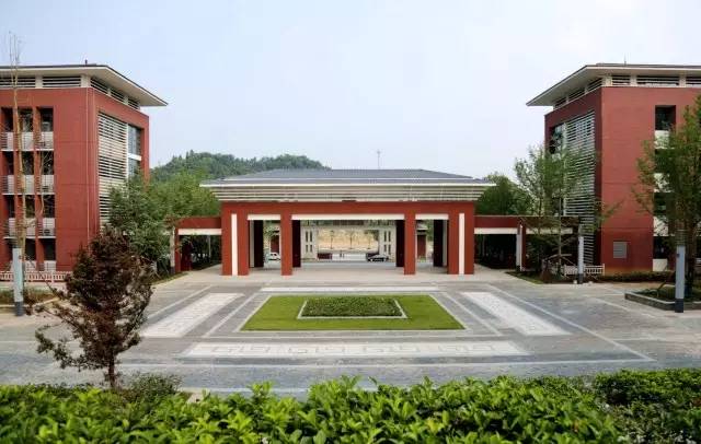 宜昌一中实景,航拍宜昌一中新校区