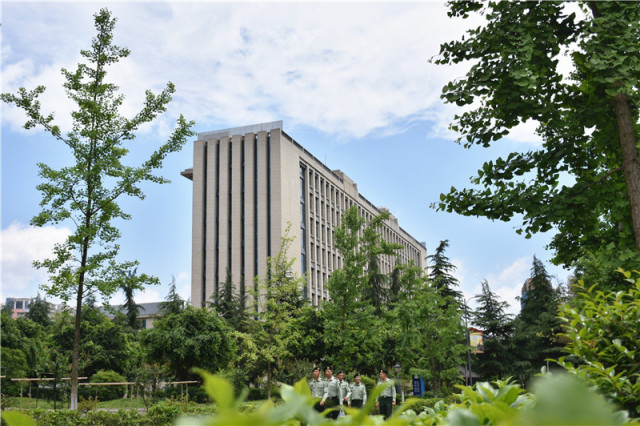 小编带你畅游军校｜第五站：*警武**警官学院（和我一起“士兵突击”吧）