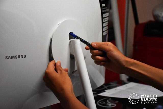 三星最好的显示器是什么,为什么大家都说三星的手机屏幕好