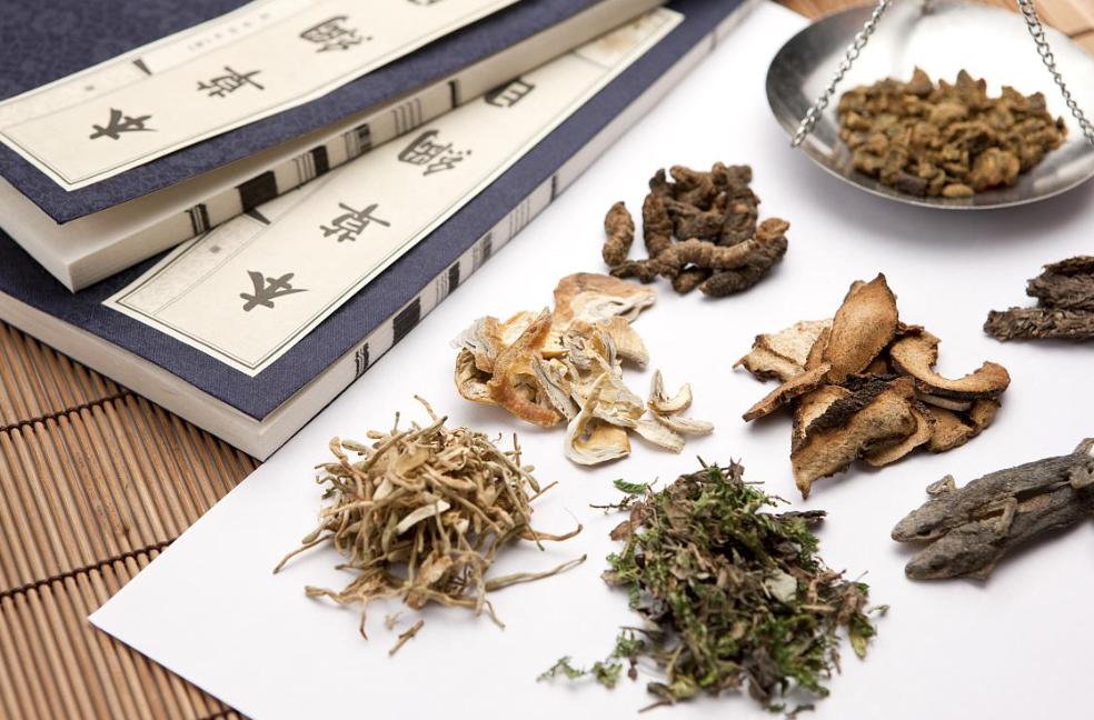 益丰药房对比一心堂,一心堂连锁药店哪一年突破一万家