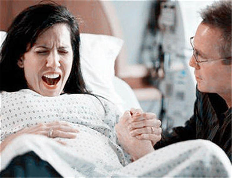 画风清奇的生娃大揭秘！一边生娃一边拉便便？