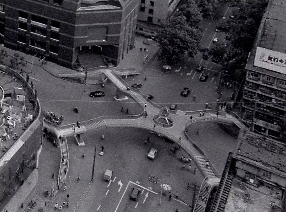 20年弹指一挥间的感慨,20年弹指一挥间的下一句