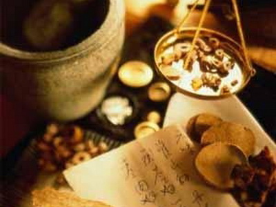 女性月经过多有血块怎么回事,月经过多对身体有什么危害