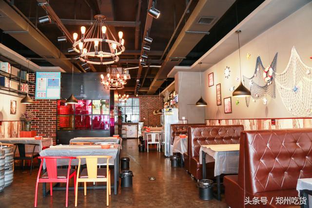 WTF？去南阳路吃海鲜，服务员把菜倒桌上就走，连筷子都没有？