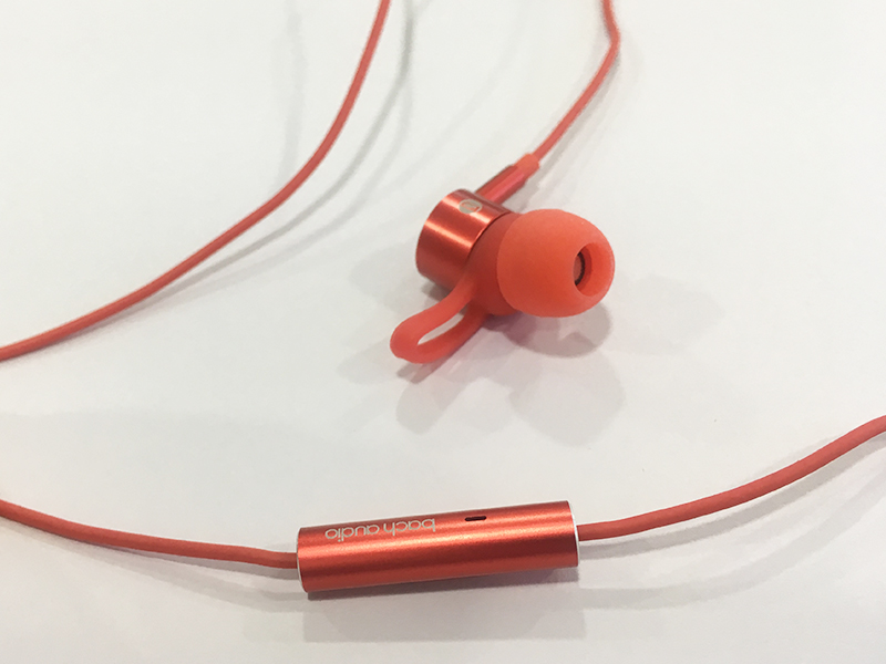面条耳机的颜值与才华能否兼得