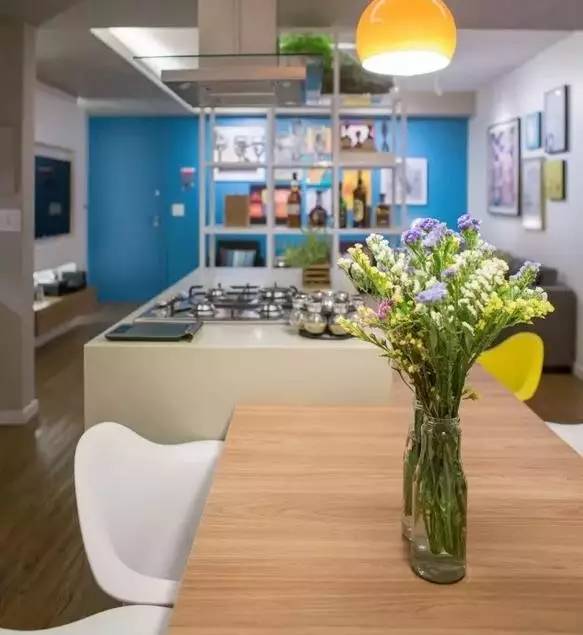 家里的颜色怎么跟窗帘搭配,家里颜色有些深搭配什么来协调