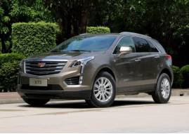 香港与大陆一路之隔,香港大陆两地车