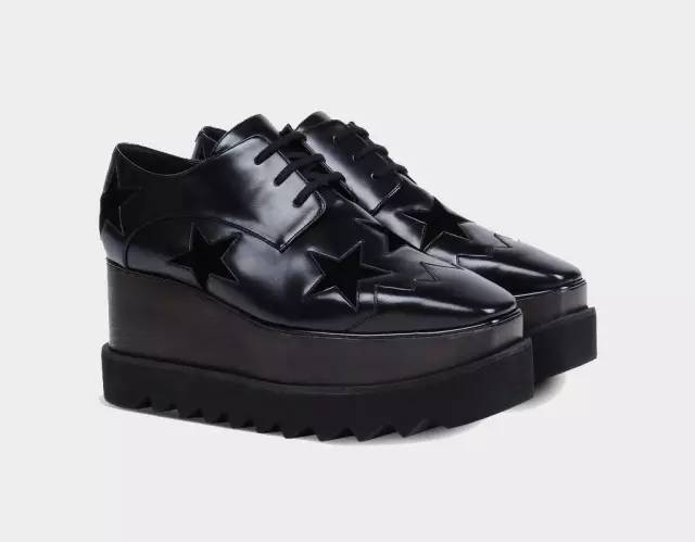 2018最火的4双鞋穿上时髦一整年,全网最火的十双鞋