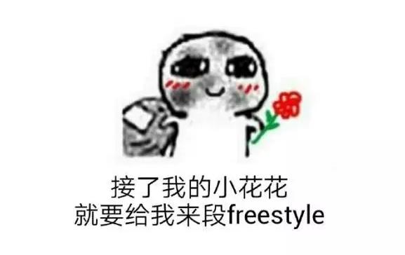 要不是腰软,怎么能把腿的劈这么开?