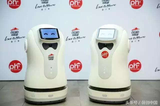 草木绿、工业风、无纸化点餐、小龙虾配朝日啤酒怎么潮怎么上