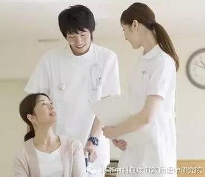 mds患者晚期究竟该住院还是在家,得了mds是治疗还是不治呢