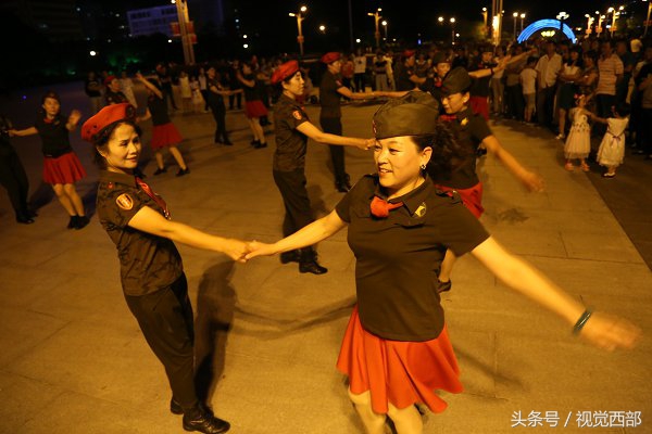 甘肃广场舞大妈,广场舞大妈平凉