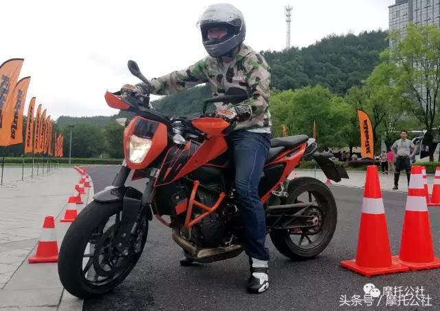 15款ktm690试驾,试驾KTM690Duke