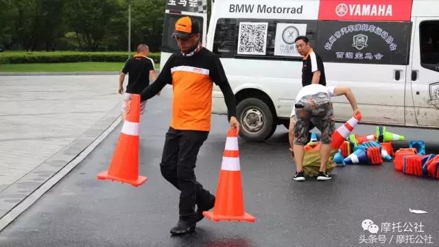 15款ktm690试驾,试驾KTM690Duke