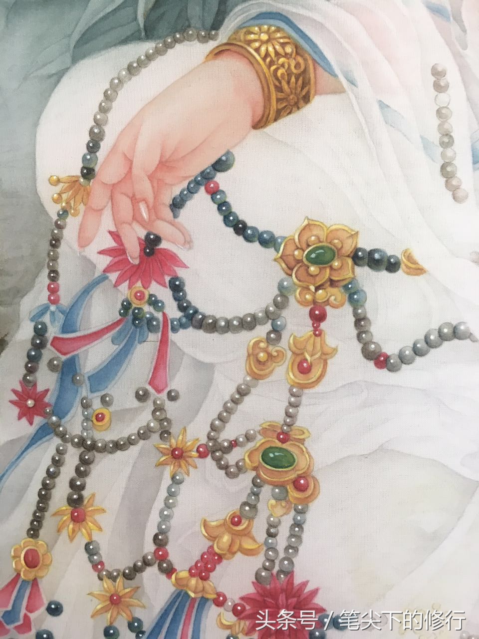 美到极致的菩萨｜听涛观瀑望水月，静思禅定得自在