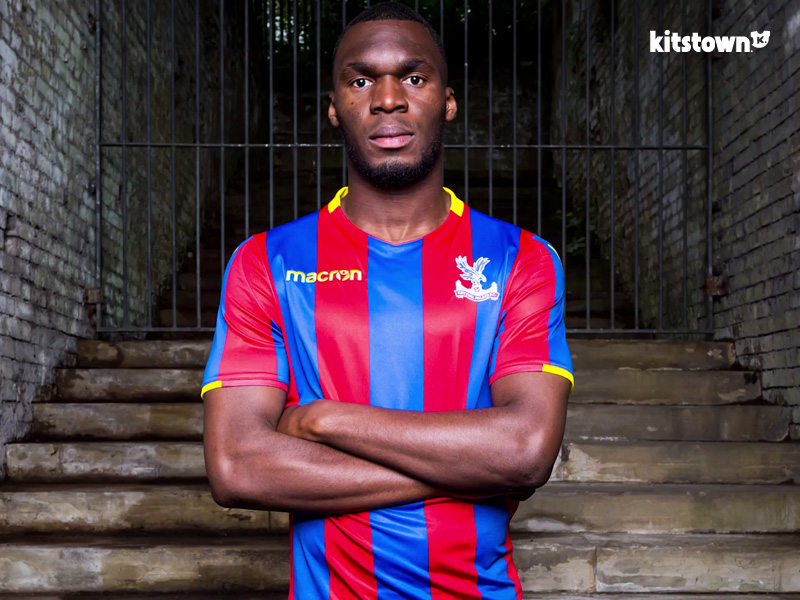 哪支球队是你的最爱,下赛季英超各队球衣