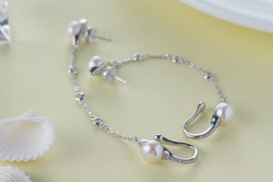 有病的人戴银饰会变黑吗,戴银饰变黑是什么原因