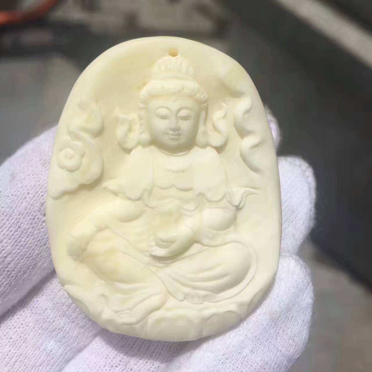 玩蜜蜡的生肖,玩蜜蜡的男人是什么样的人