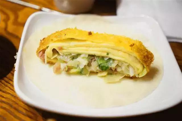 蒙眼用剪刀做面，服了！这么牛X的店居然系佛山的10年老字号！东家好吃才是硬道理！