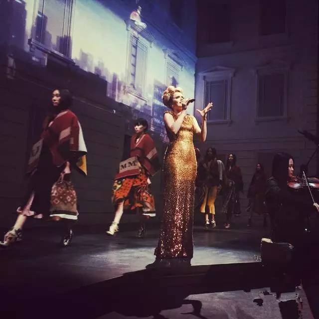 burberry最新时尚单品,burberry新季迷惑时尚单品