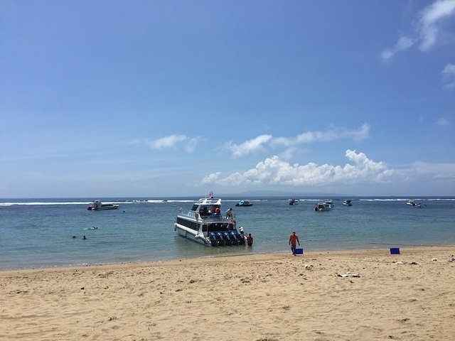 巴厘岛雨季旅游攻略图,巴厘岛的蓝梦岛值得去吗