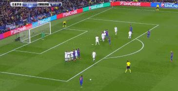 内马尔梅西大巴黎首粒进球,内马尔说梅西是球王