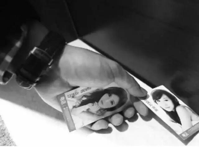 揭秘小卡片背后的诈骗陷阱,揭秘小卡片诈骗