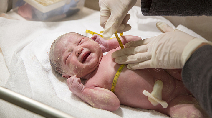 新手父母须知：新生儿护理大全