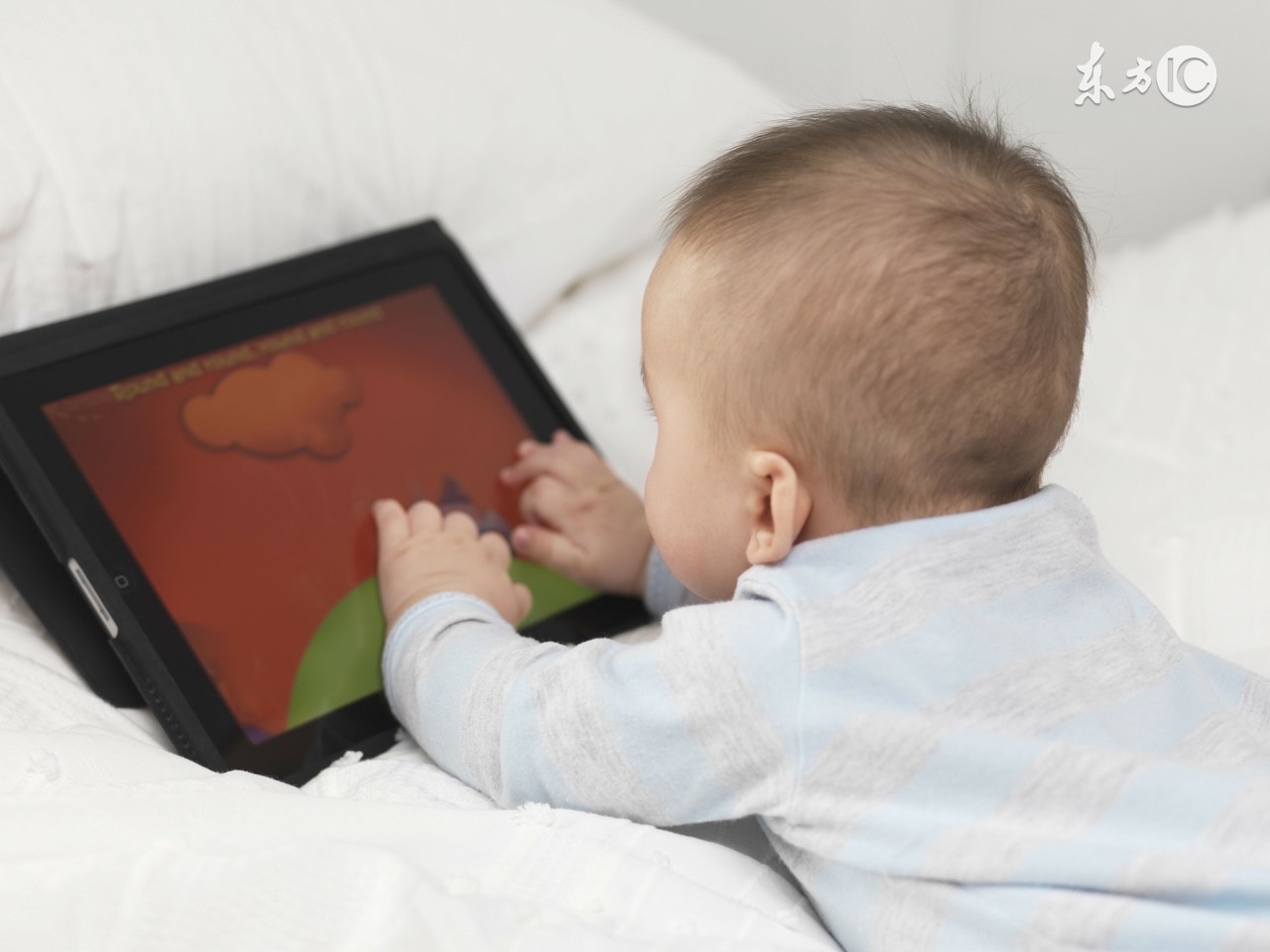 孩子痴迷手机IPAD,眼睛近视了,怎么办?