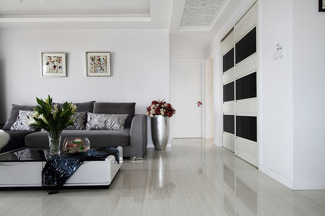 武汉老园艺师只因老伴喜爱花儿,果断把卧室窗台巧变花园式榻榻米!