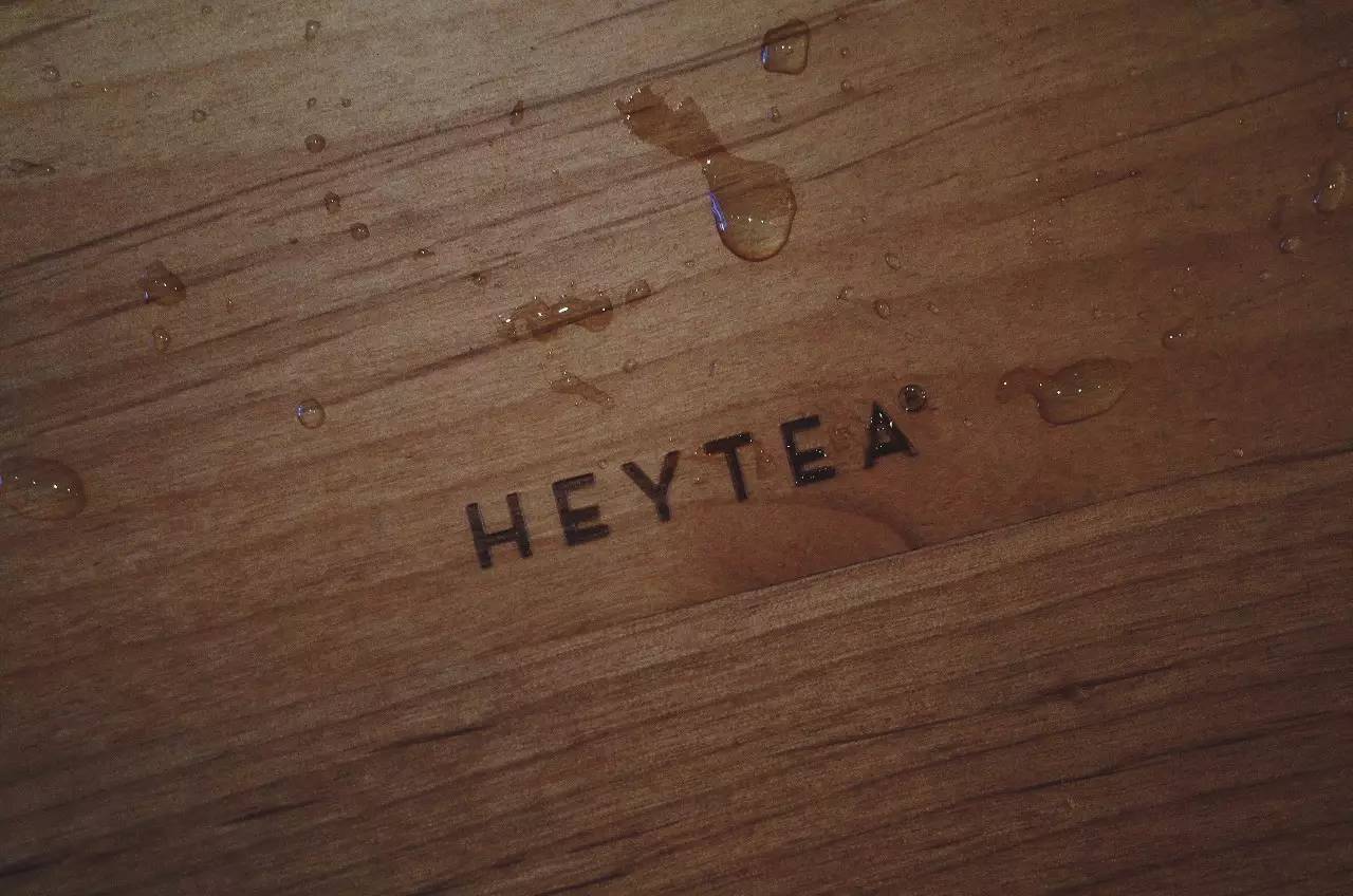 长大后茶饮店就像江湖的高手,一代起一代落但能真正成为新闻暴风眼的真的只有喜茶