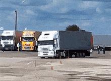 开心一刻：学姐，我们走错地方了吧？我是男生！