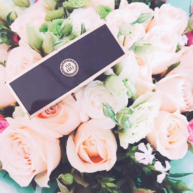 美瞳怎么清洗和佩戴,美瞳的正确清洗护理方法