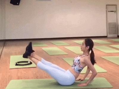 别再傻傻的节食了饭前按一个穴位,别再傻傻的节食了