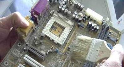 电脑老是自动关机怎么设置,电脑总是自动关机重启怎么解决