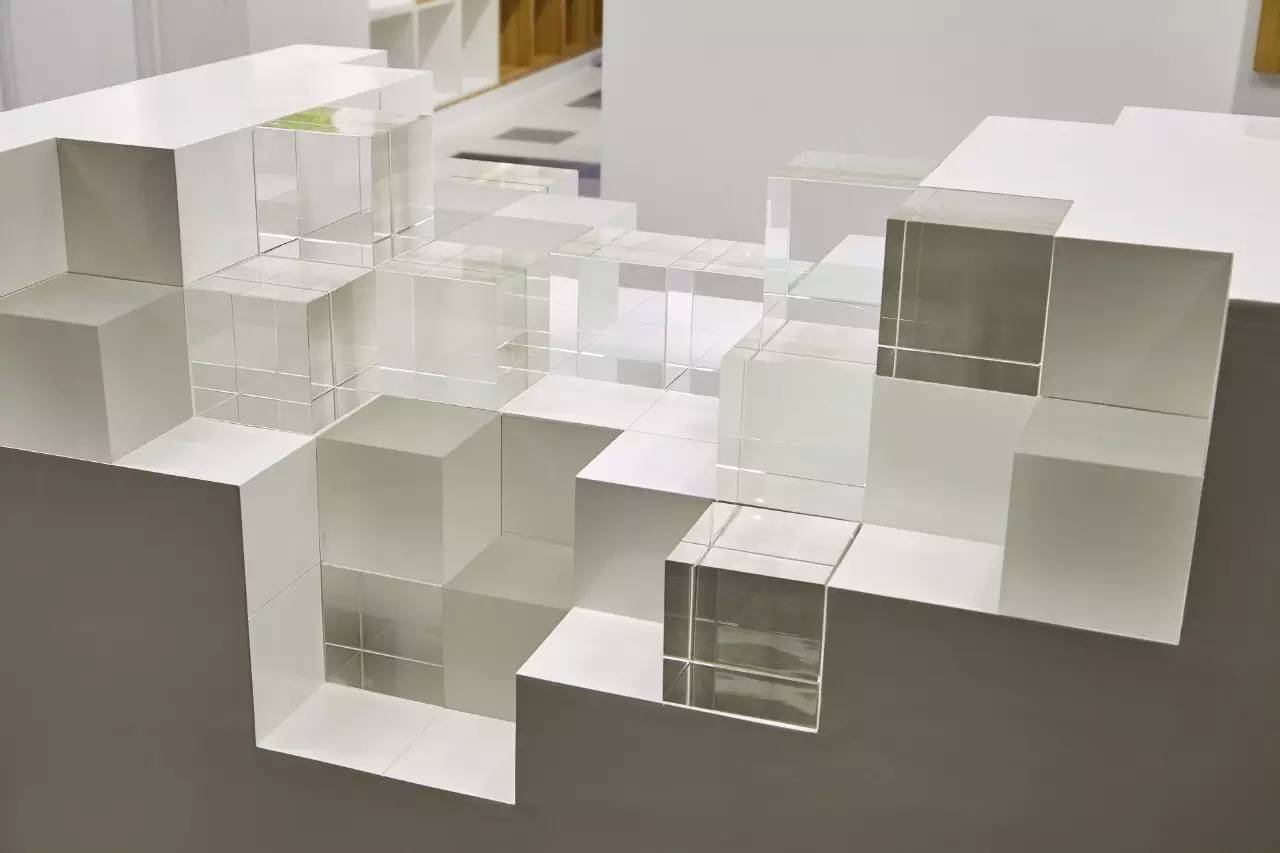 爱情公寓里面的角色都是什么工作,爱情公寓主角的工作到底是什么