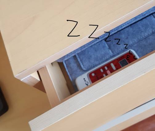 淘宝上卖的万能遥控器,小伙无意间得到了万能遥控器