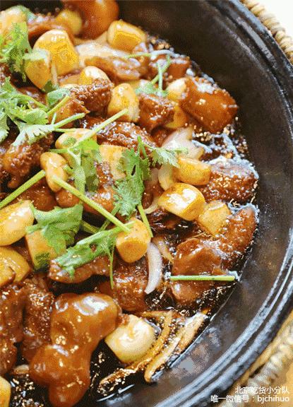 三里屯的豪放派海鲜，直接把渔船搬进了店