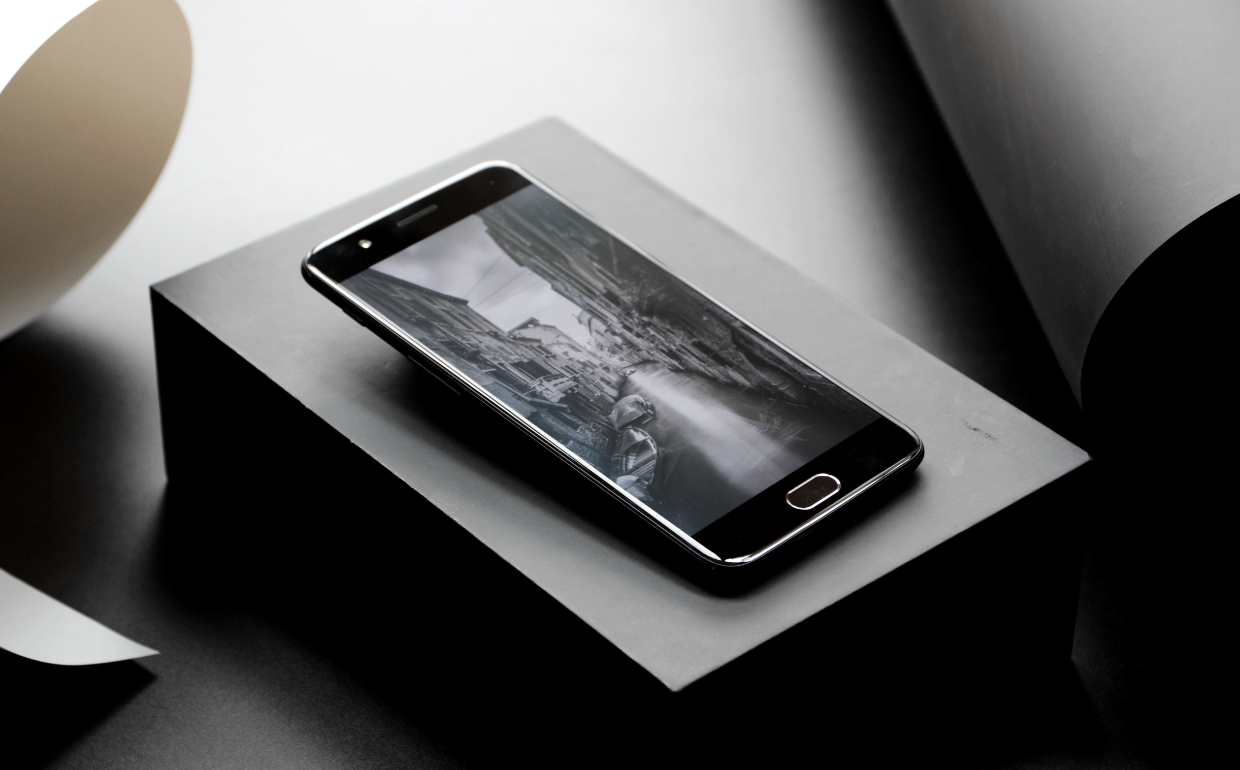 一加5现在还值得入手,一加5到底行不行