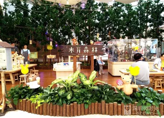 这家店挂着音乐盒的招牌，里面竟然藏着一个免费游乐园？