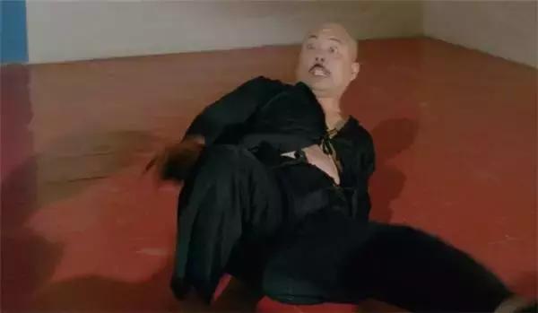 江湖人称果仁张，港片经典反骨仔坏蛋，《省港旗兵》生鸡成经典