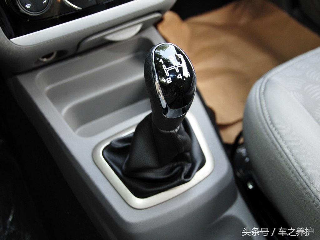 车长超5米标配245马力,起步配v6引擎全时四驱车长5米