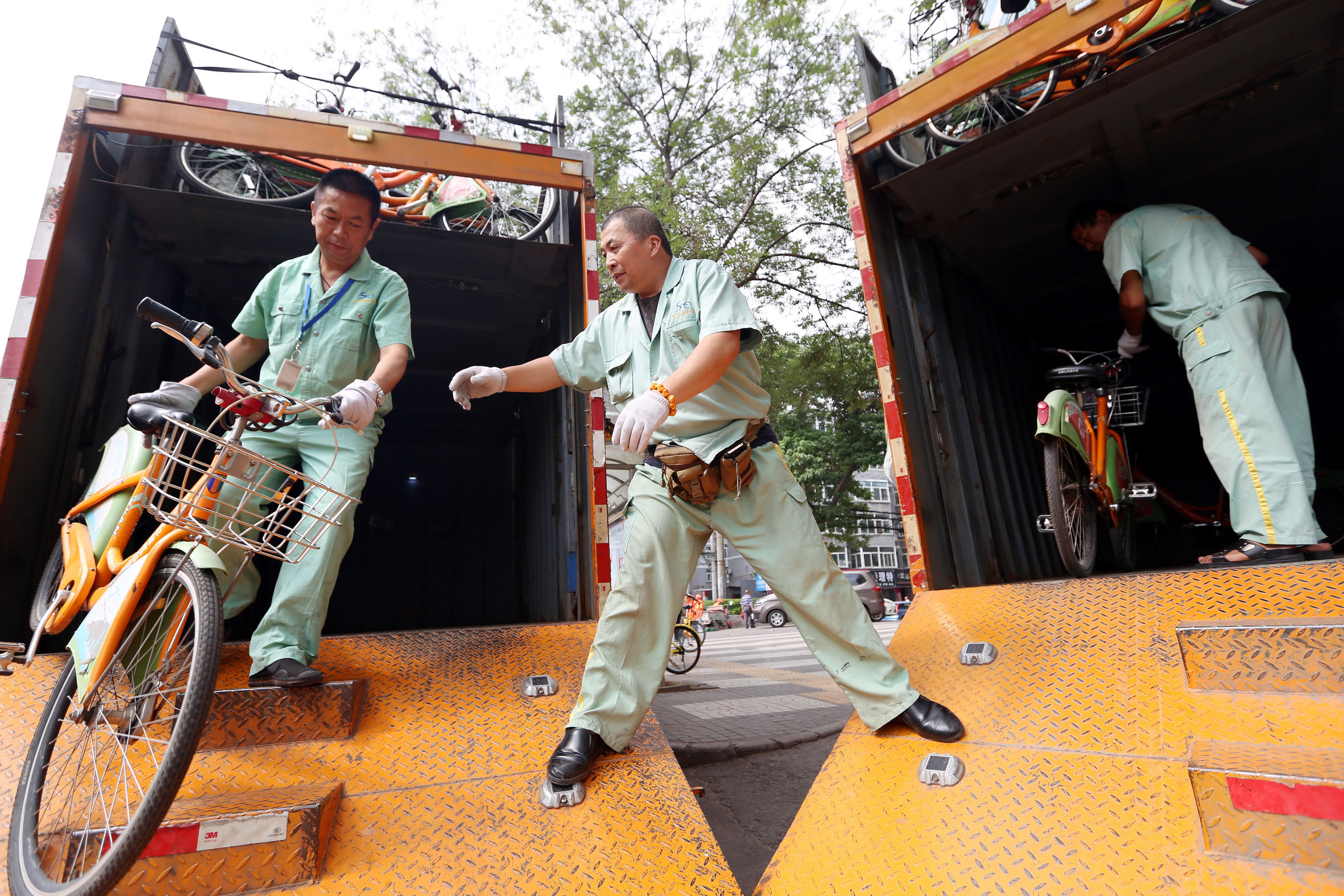 公共交通工作者,共享单车工作人员自述