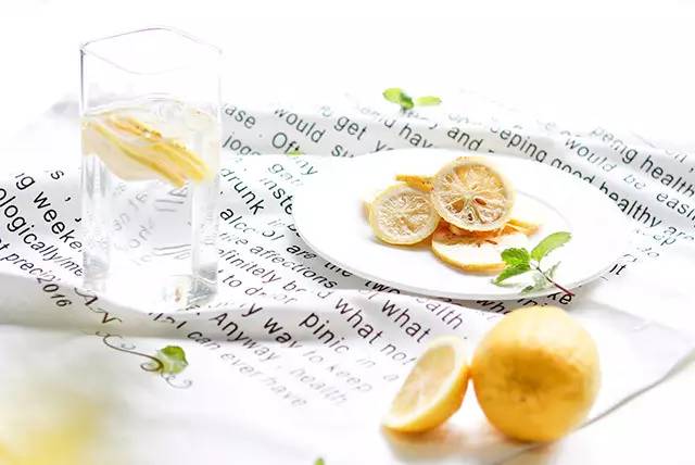 喝水喝得多能美容吗,喝水加它喝出好身体好皮肤