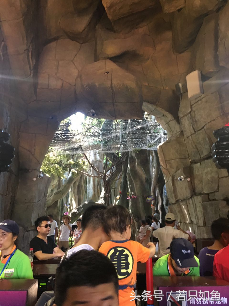 横店梦幻谷水世界售票处,横店梦幻谷水世界下雨天