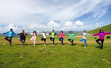 稻城亚丁自驾好还是跟团好,稻城亚丁跟团好还是自己去好