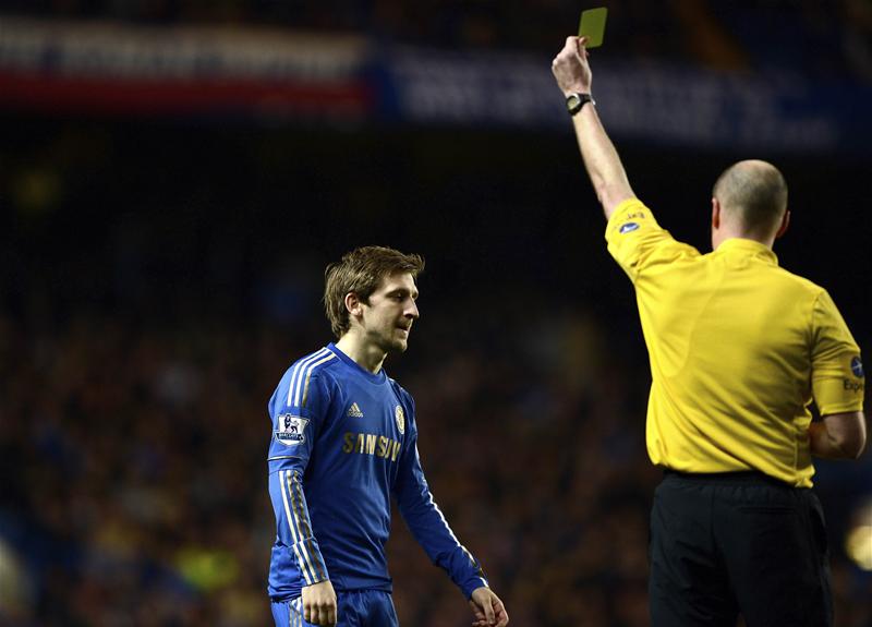 玻璃属性火柴盒，他印证了，踢足球没有身体是万万不能的