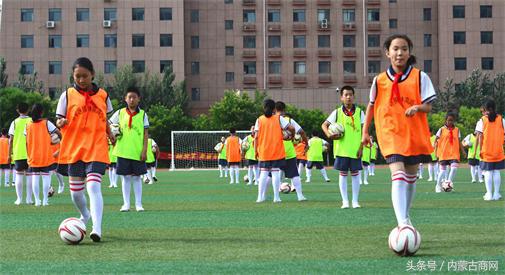 2021江苏省青少年足球校园夏令营,校园足球夏令营足球少年