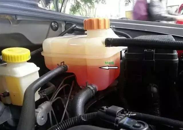 没到保养公里数就提示保养,保养时间到了但是公里数没到