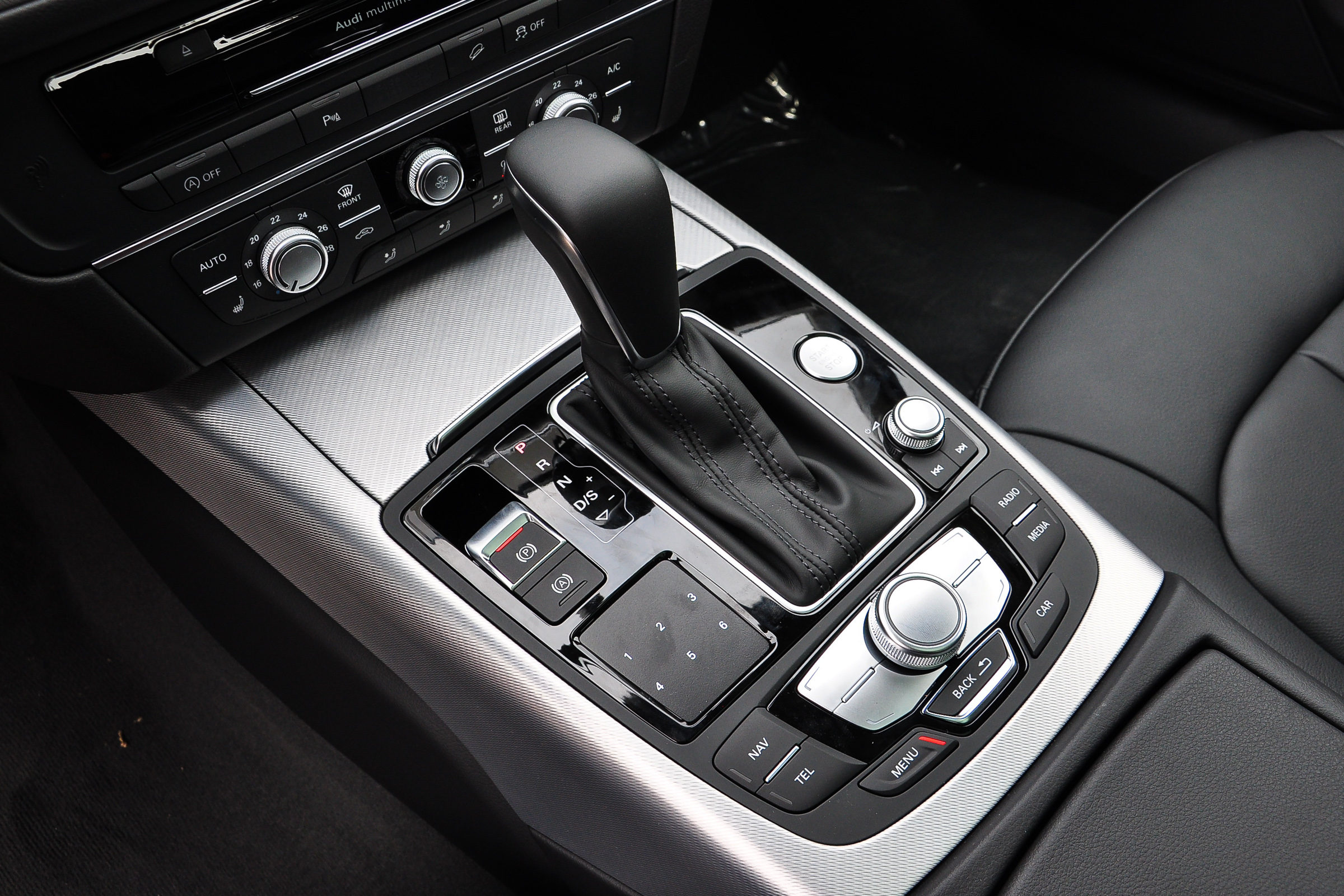 评奥迪a6l混动版,评头论足测评